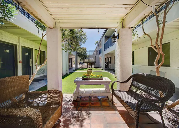 6-tucson, Az - Irvington Road 3*